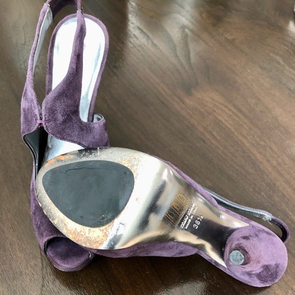 Size 6 1/2 Miu Miu in a Rich Purple Suede. - Picture 8 of 9